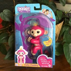 Fingerlings “Bella” Baby Monkey